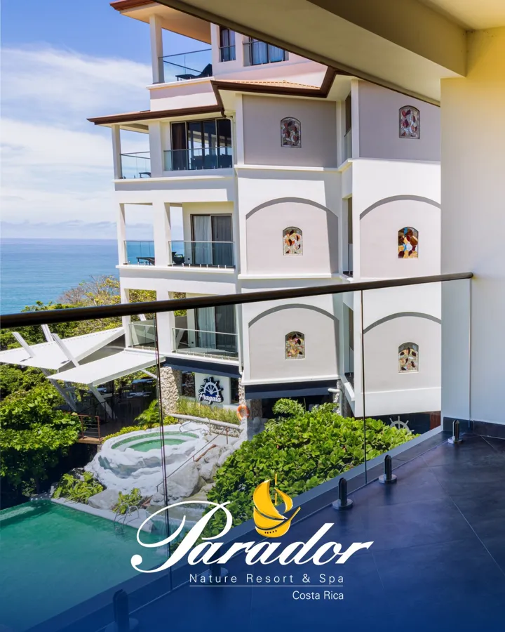Parador: Vista Suite balcony over the pools and the sea